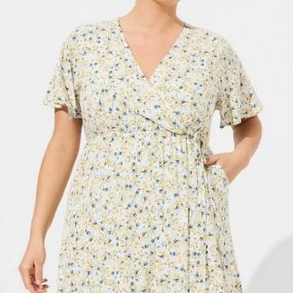 NWT- Torrid Size: 2 Maxi Rayon Slub Surplice Wrap Dress - Picture 5 of 6